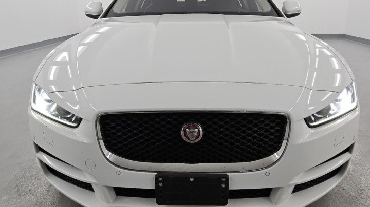Jaguar XE  2017