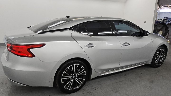 Nissan Maxima  2016