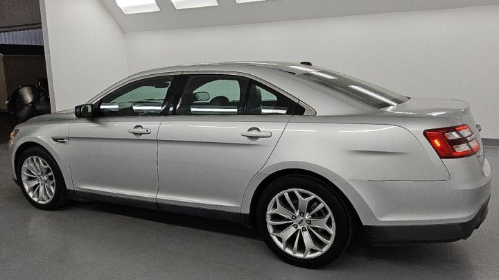 Ford TAURUS  2017
