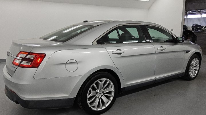 Ford TAURUS  2017