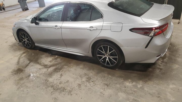 Toyota Camry  2023