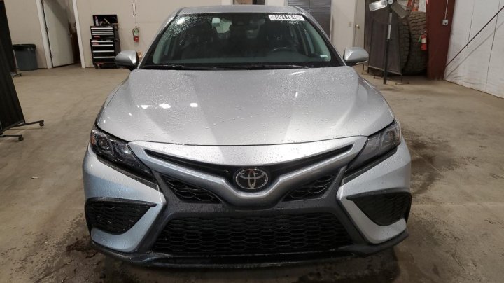 Toyota Camry  2023