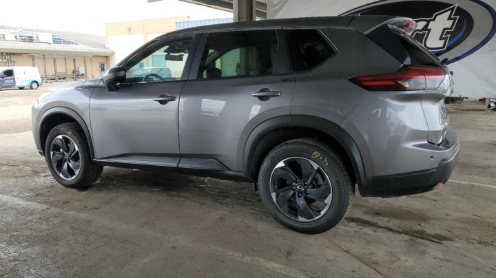 Nissan ROGUE  2024