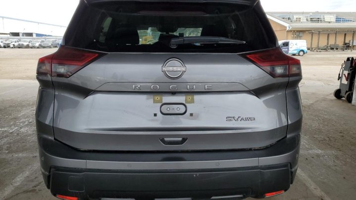 Nissan ROGUE  2024