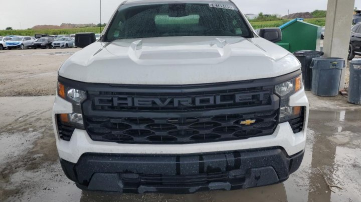 Chevrolet Silverado  2023