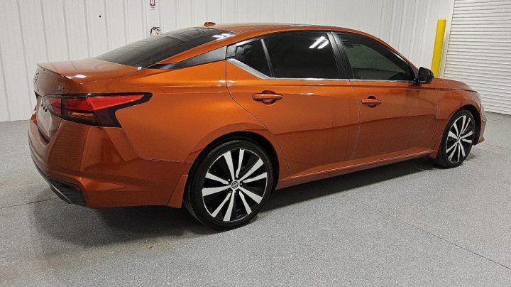 Nissan Altima  2020