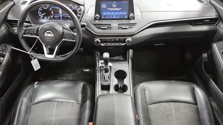 Nissan Altima  2020