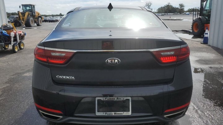KIA CADENZA  2017