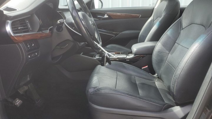KIA CADENZA  2017