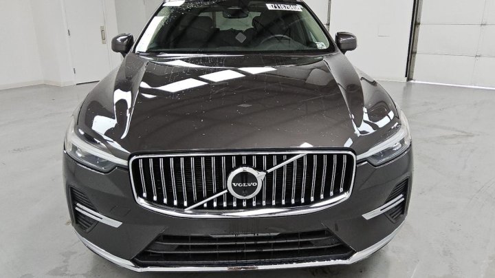 Volvo XC60  2023
