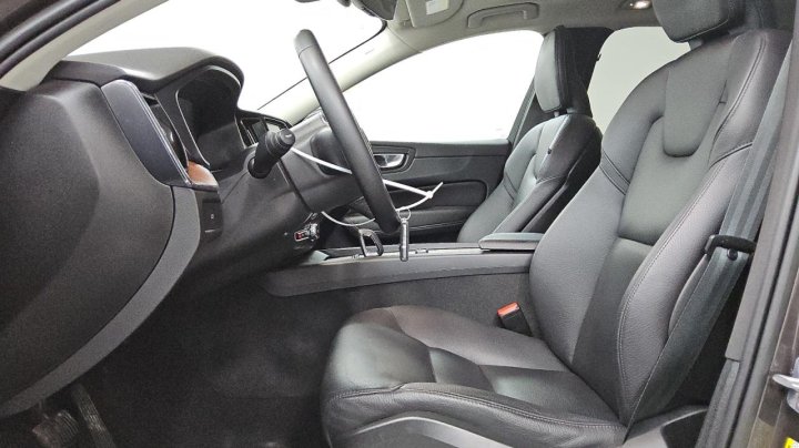 Volvo XC60  2023