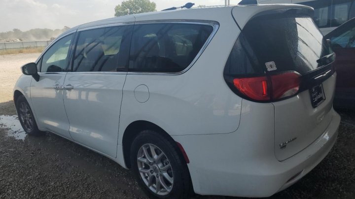 CHRYSLER VOYAGER  2022
