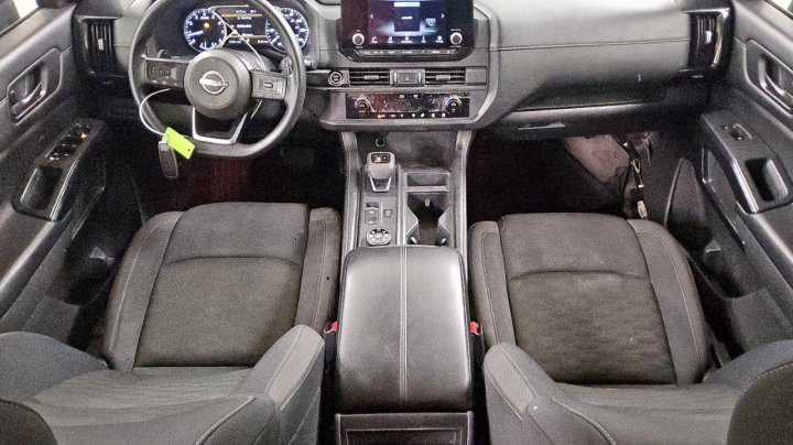 Nissan Pathfinder  2023