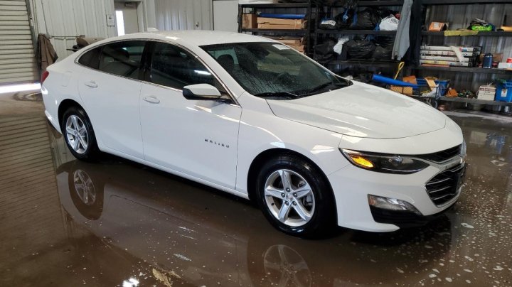 Chevrolet Malibu  2023