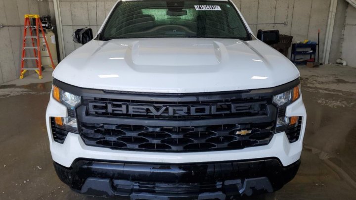 Chevrolet Silverado  2023