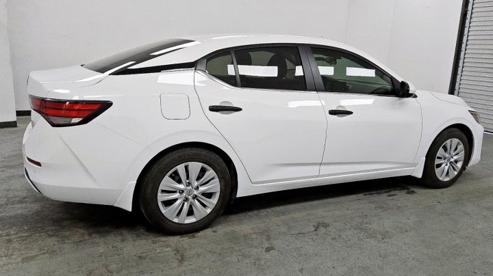 Nissan Sentra  2024