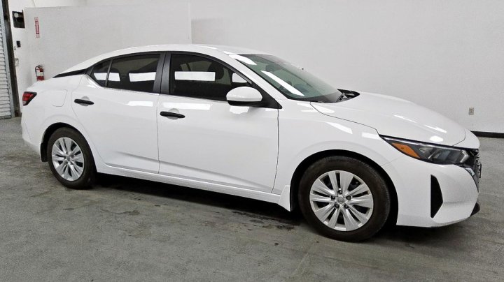 Nissan Sentra  2024