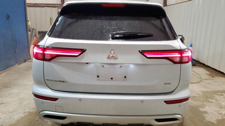 Mitsubishi Outlander  2022