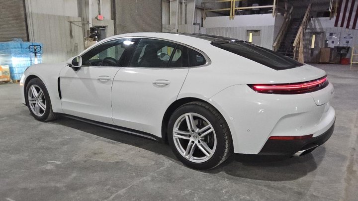 Porsche Panamera  2025