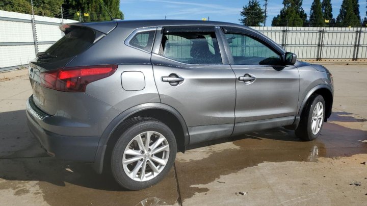 Nissan Rogue Sport  2018