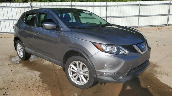 Nissan Rogue Sport  2018