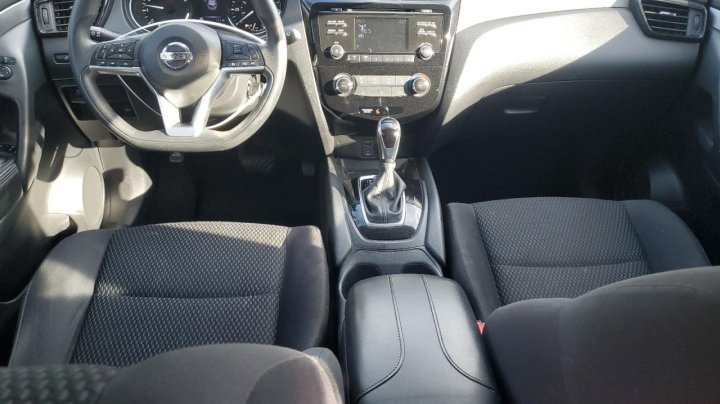 Nissan Rogue Sport  2018
