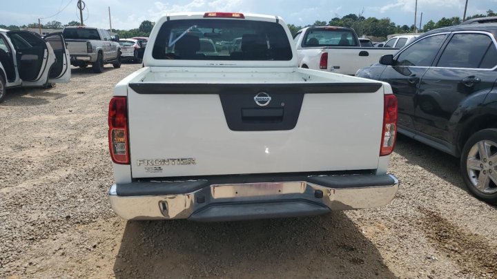 Nissan Frontier  2016