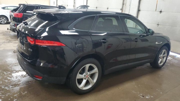 Jaguar F-Pace  2017