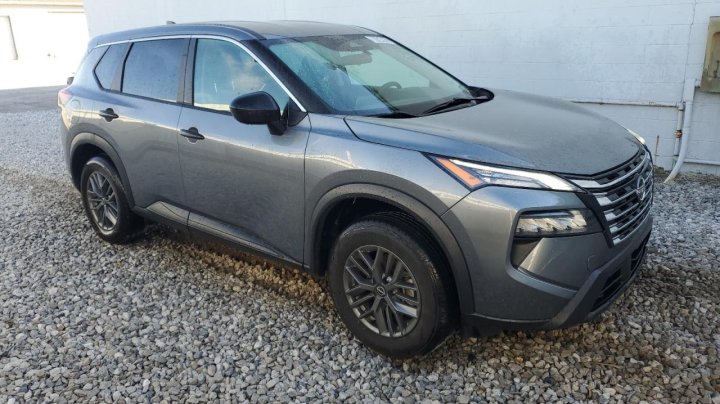 Nissan ROGUE  2024