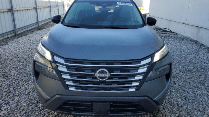 Nissan ROGUE  2024