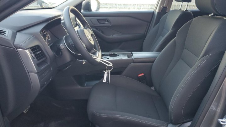 Nissan ROGUE  2024