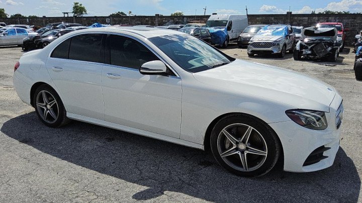 Mercedes-Benz E  2017