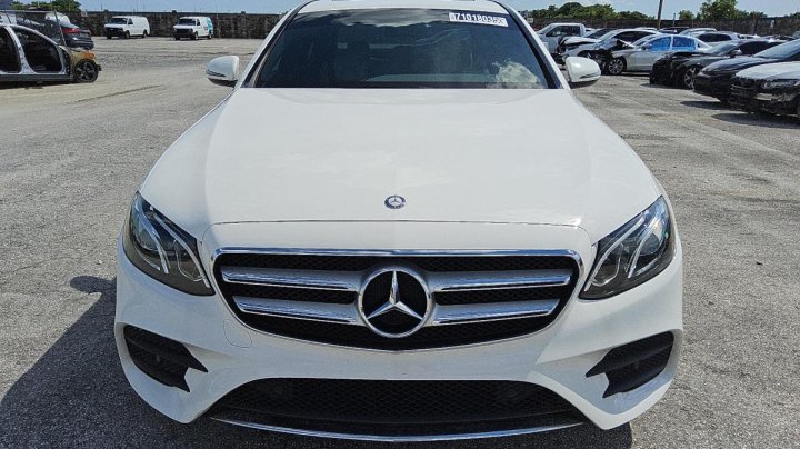 Mercedes-Benz E  2017