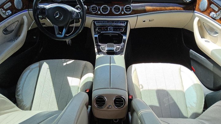 Mercedes-Benz E  2017