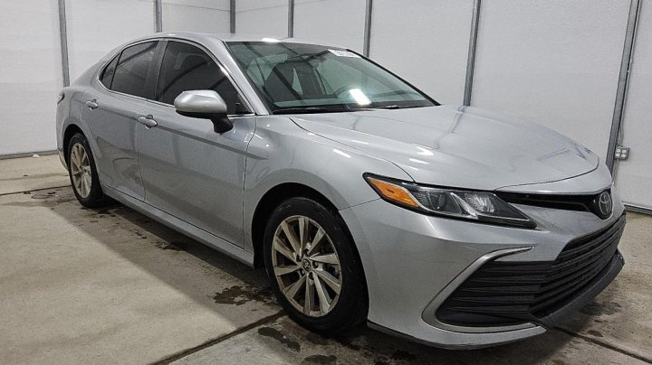 Toyota Camry  2022