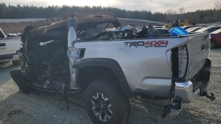 Toyota TACOMA  2023