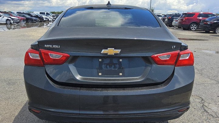 Chevrolet Malibu  2016