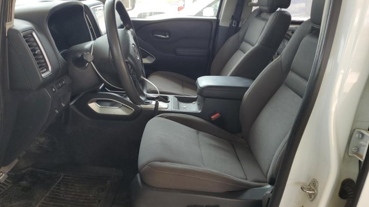 Nissan Frontier  2022