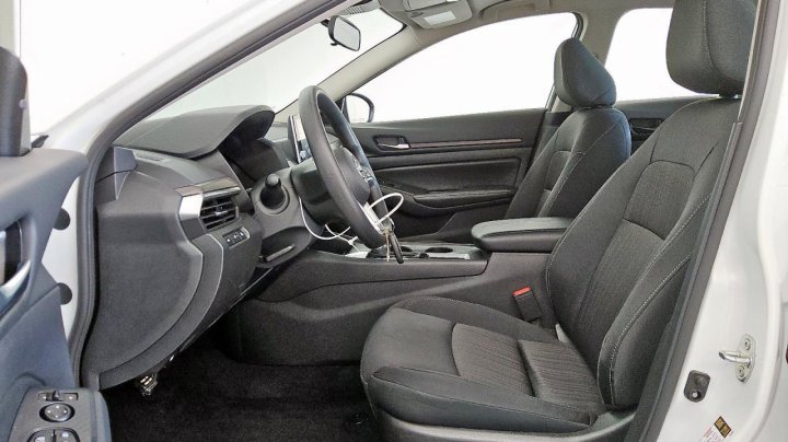 Nissan Altima  2025