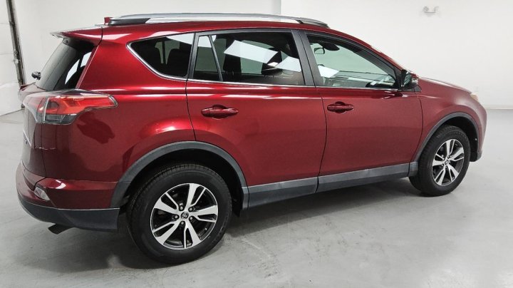 Toyota RAV4  2018
