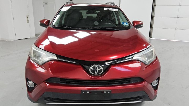 Toyota RAV4  2018