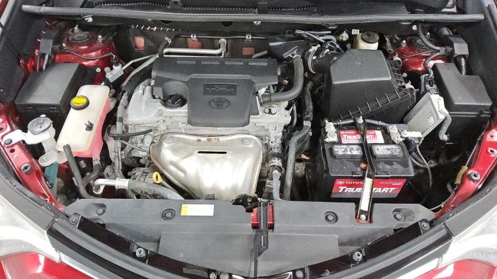 Toyota RAV4  2018