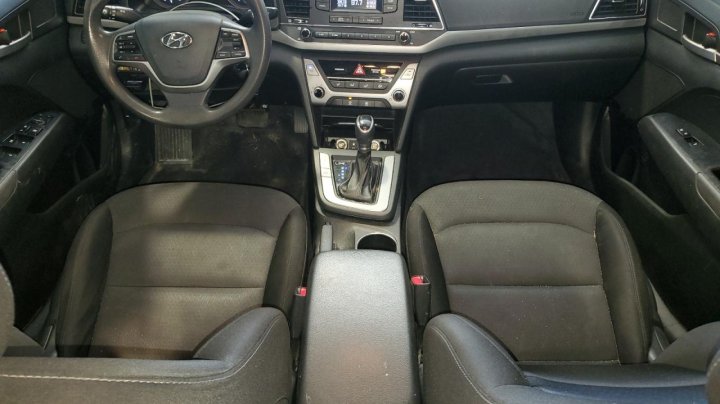 Hyundai Elantra  2018
