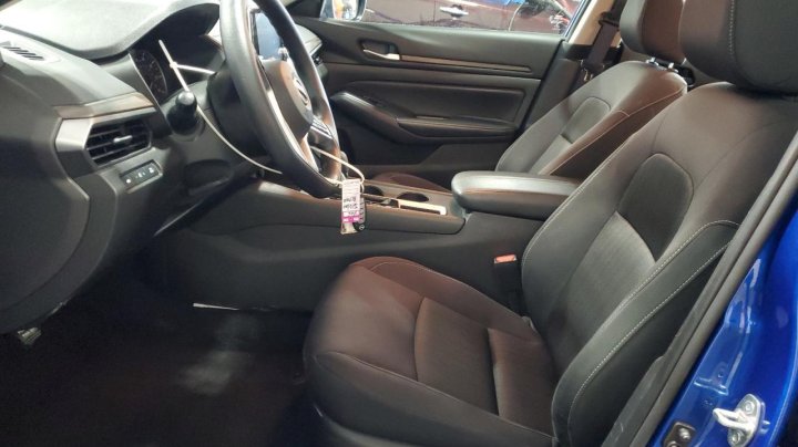 Nissan Altima  2025