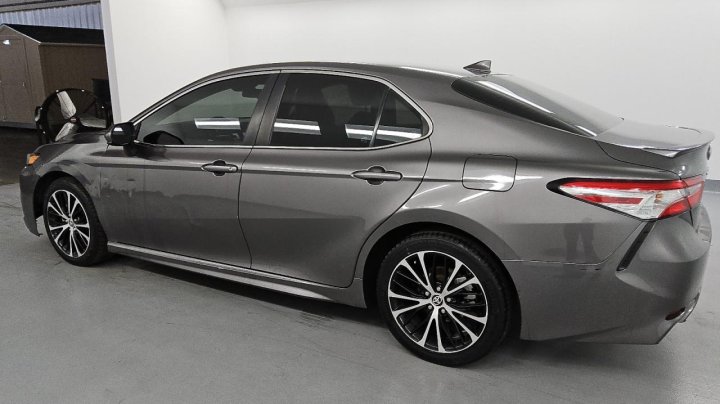 Toyota Camry  2020