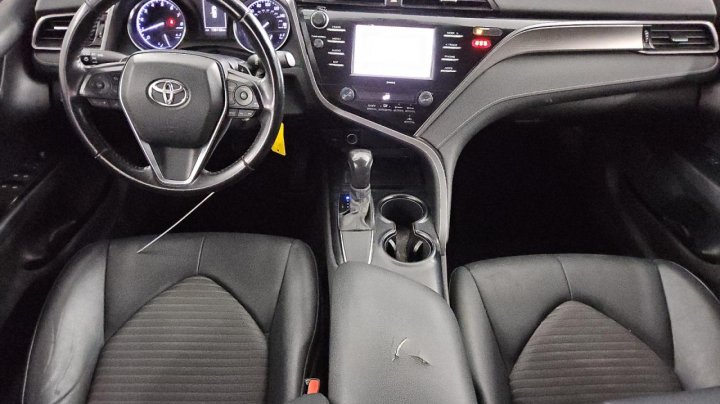 Toyota Camry  2020