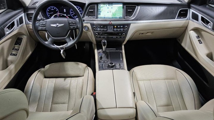 Genesis G80  2017