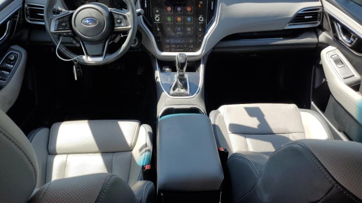 Subaru Outback  2022