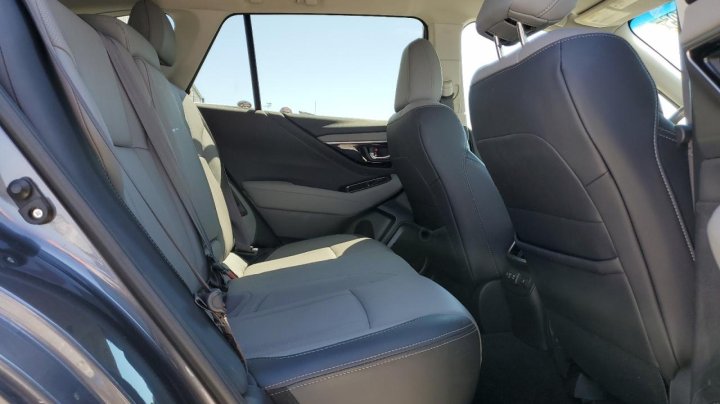 Subaru Outback  2022