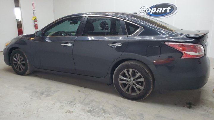 Nissan Altima  2015